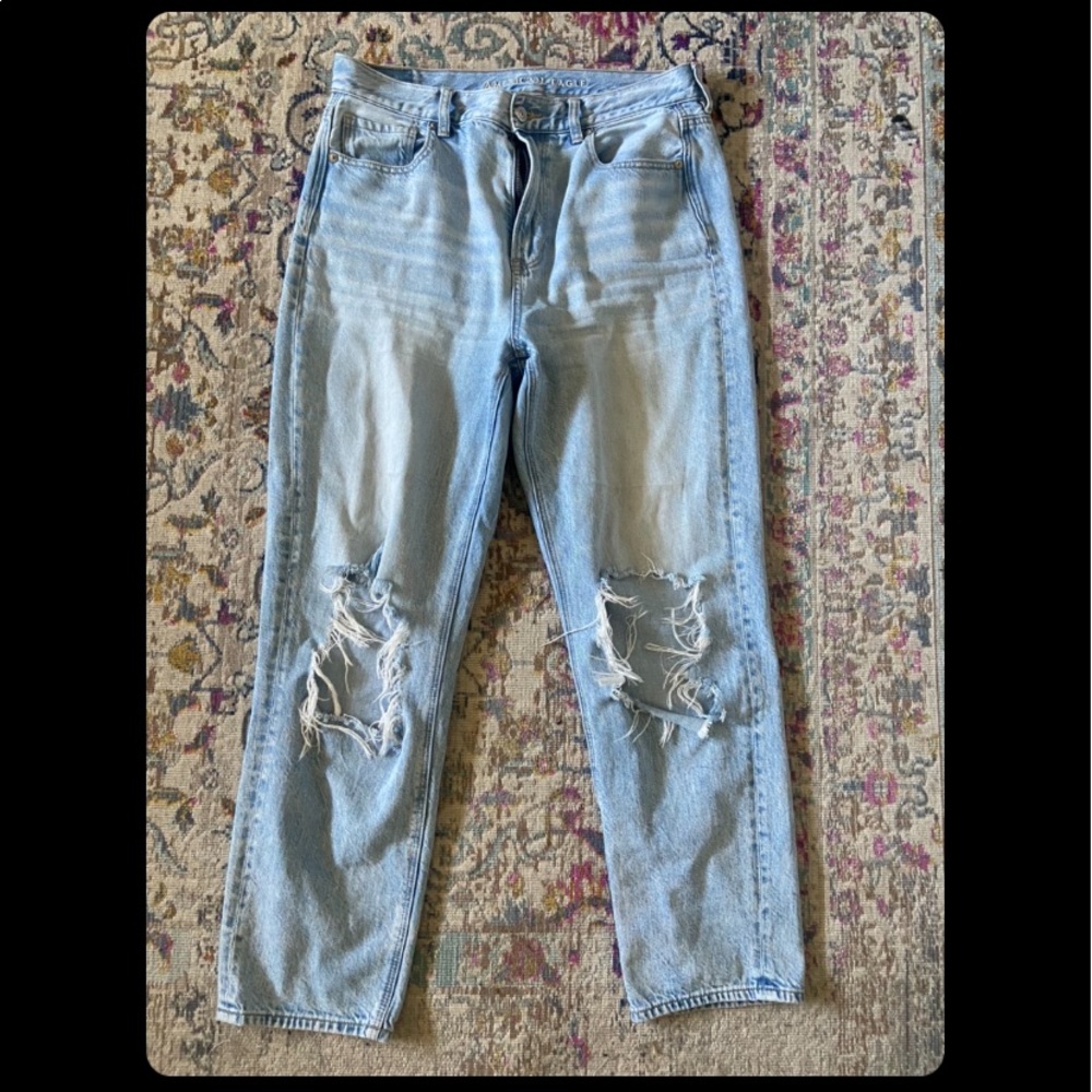 american eagle mom jeans